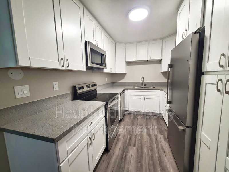 4879 Parks Ave #7 - Photo 4 of 7