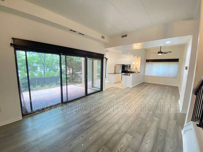 124 Roberts Ln #101 - Photo 3 of 19