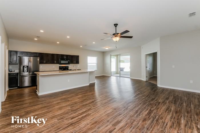 1943 Danes Ct - Photo 2 of 15