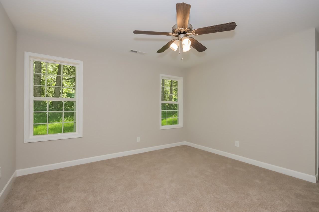 200 Ashbrook Rd - Photo 2 of 14