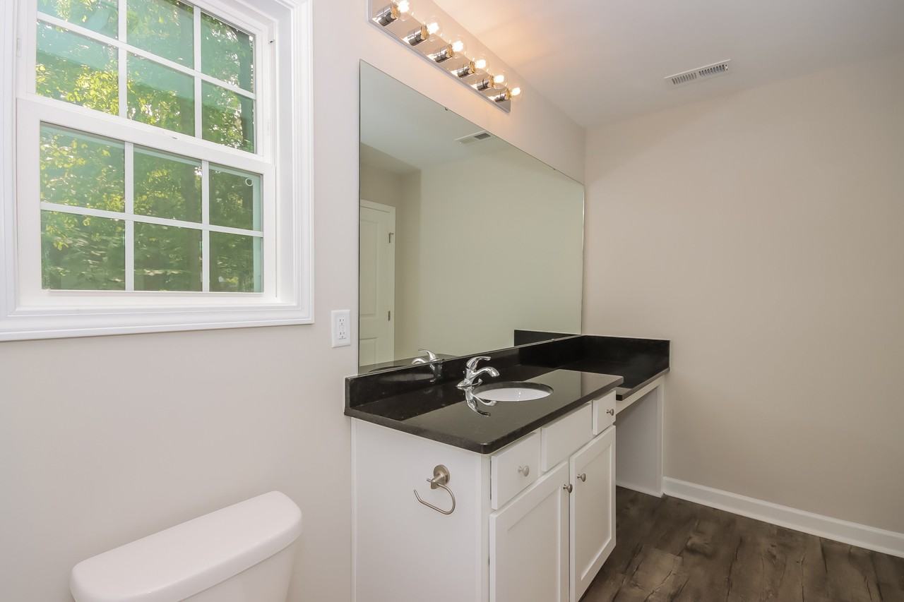 200 Ashbrook Rd - Photo 4 of 14