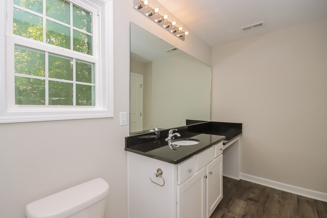 200 Ashbrook Rd - Photo 5 of 14