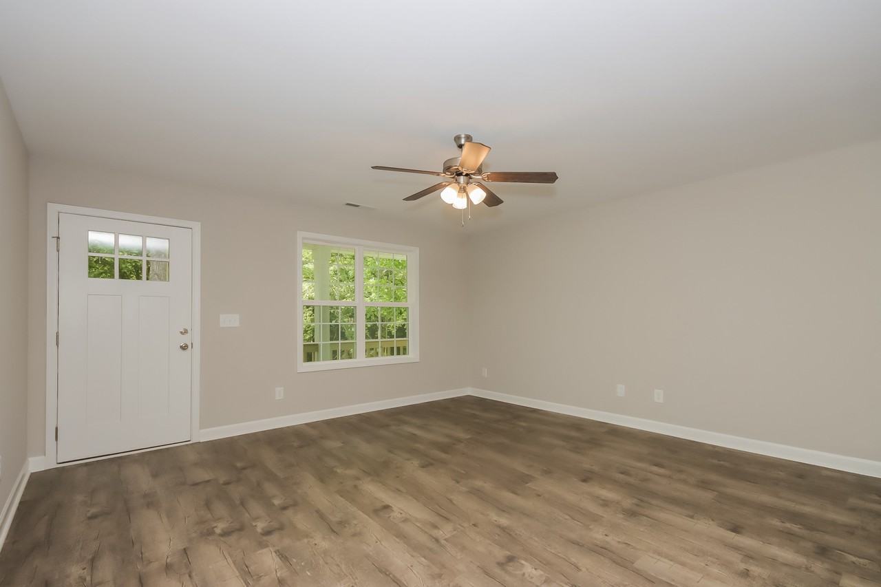 200 Ashbrook Rd - Photo 6 of 14