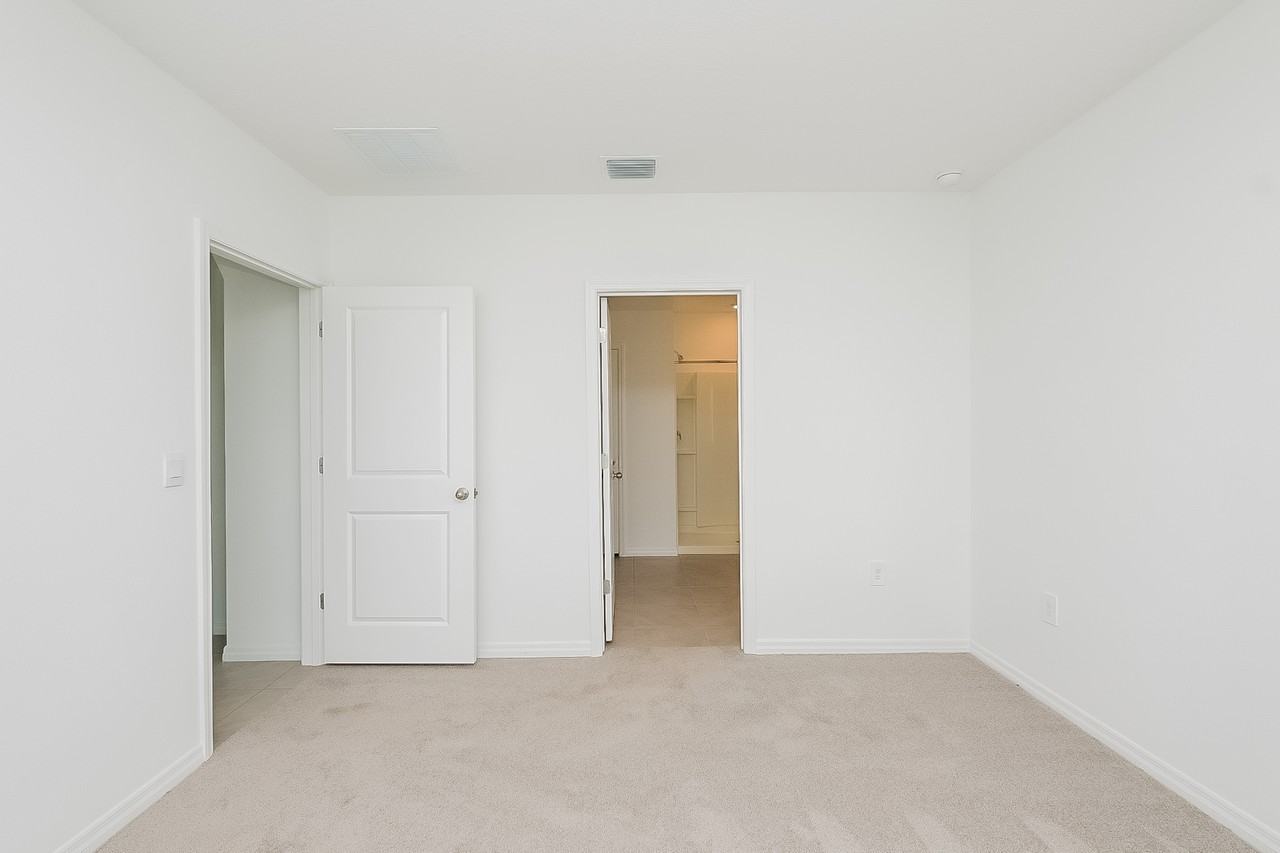 17235 Reserva Dr - Photo 2 of 15