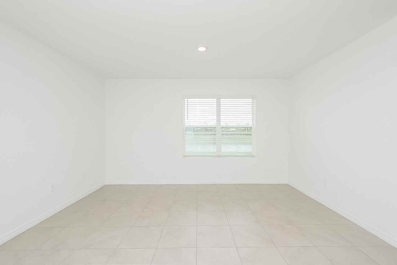 17235 Reserva Dr - Photo 3 of 15