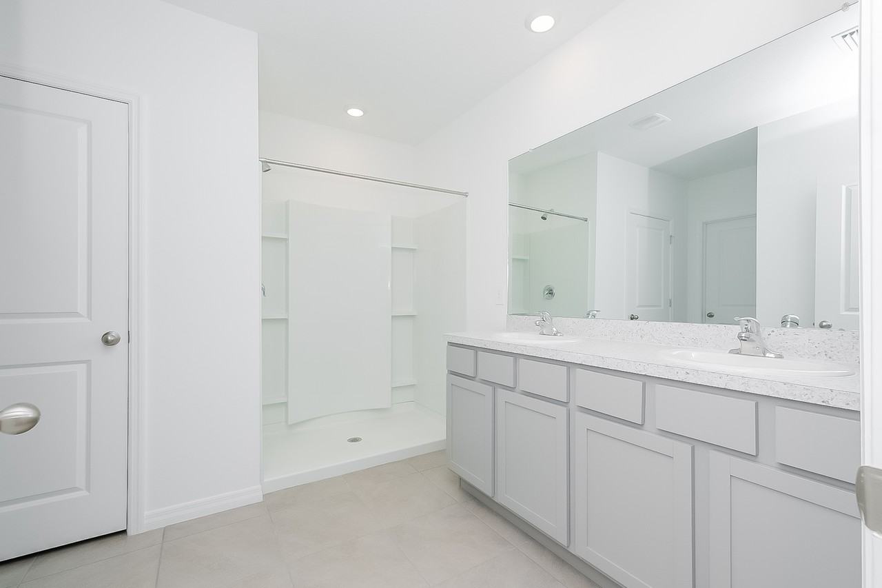 17235 Reserva Dr - Photo 4 of 15