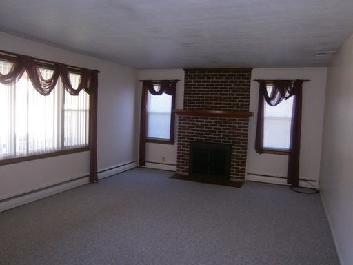 128 E Market St - Photo 3 of 8