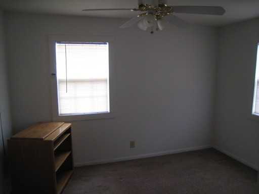 320 E St - Photo 3 of 13