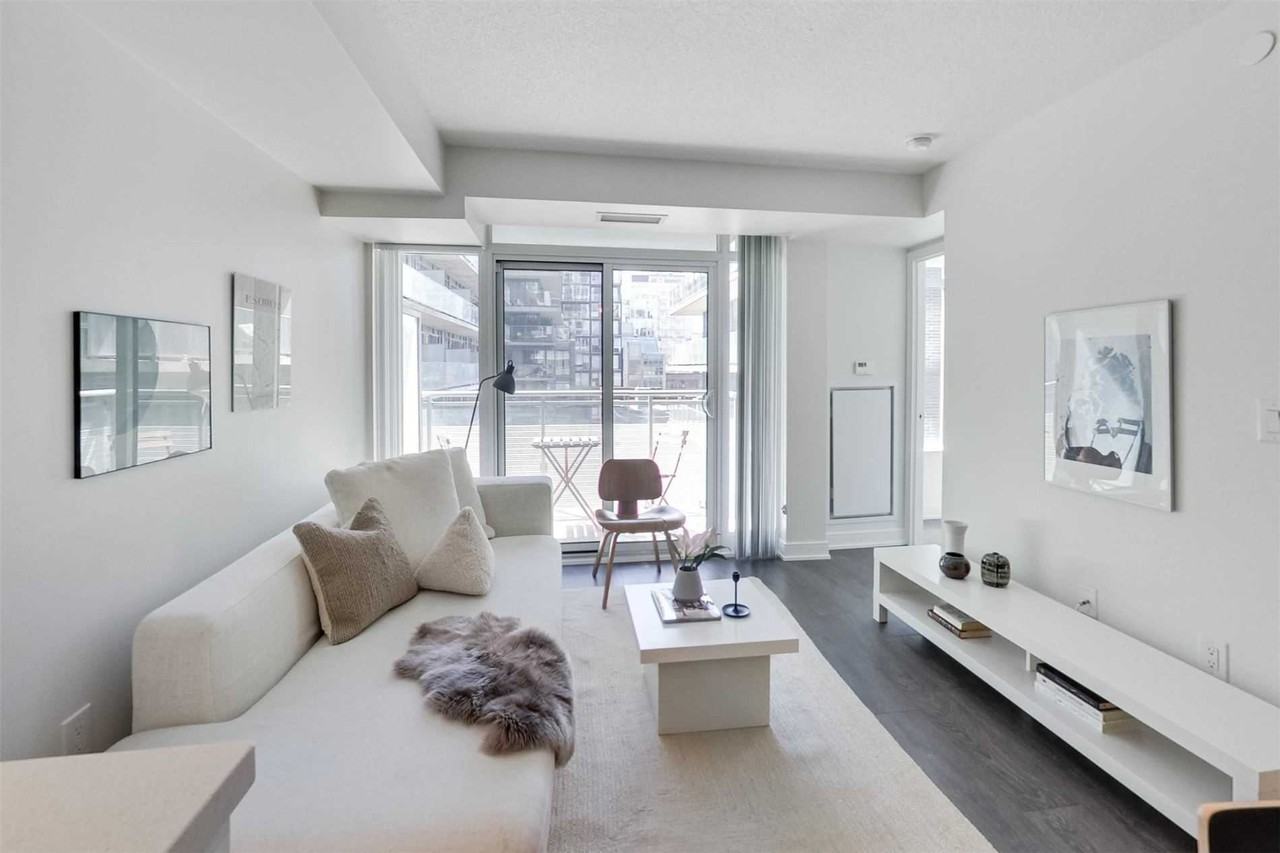 525 Adelaide Street West #729