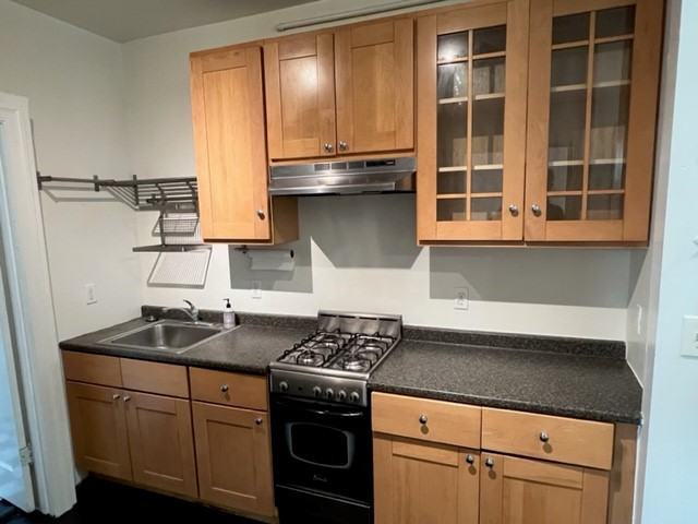 677 Oak Street #8 - Photo 5 of 8