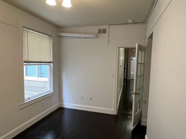 677 Oak Street #8 - Photo 6 of 8