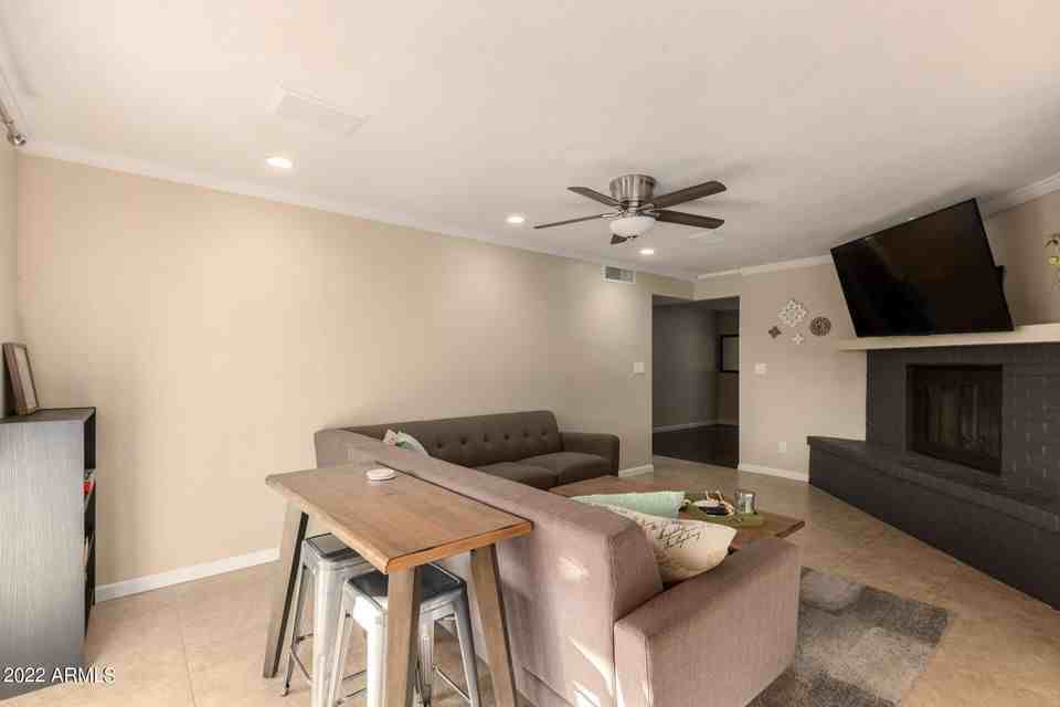 1825 East La Donna Drive - Photo 3 of 11