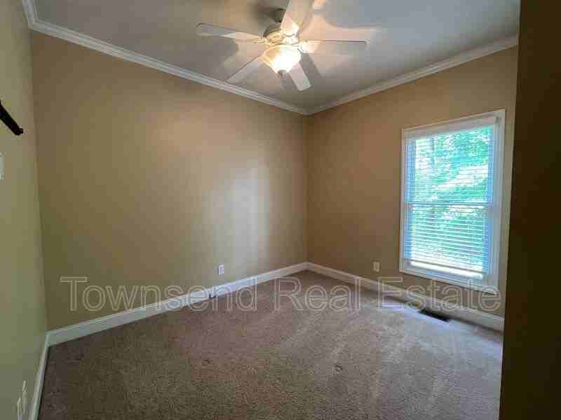 7049 Pitcairn Dr - Photo 7 of 15