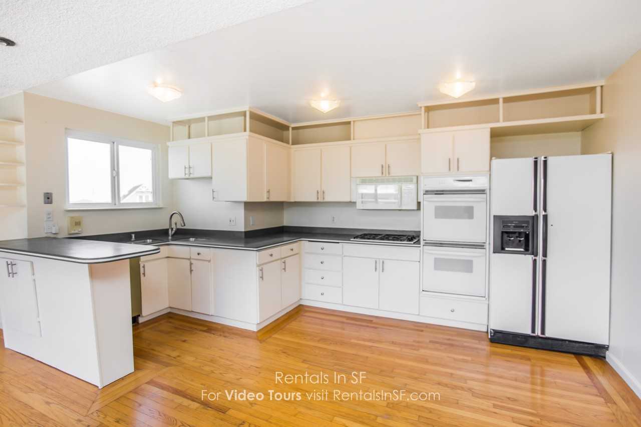 821 Ocean Ave - Photo 2 of 15