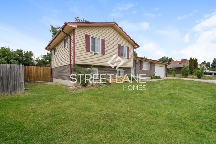 13030 E 47th Ave - Photo 2 of 15