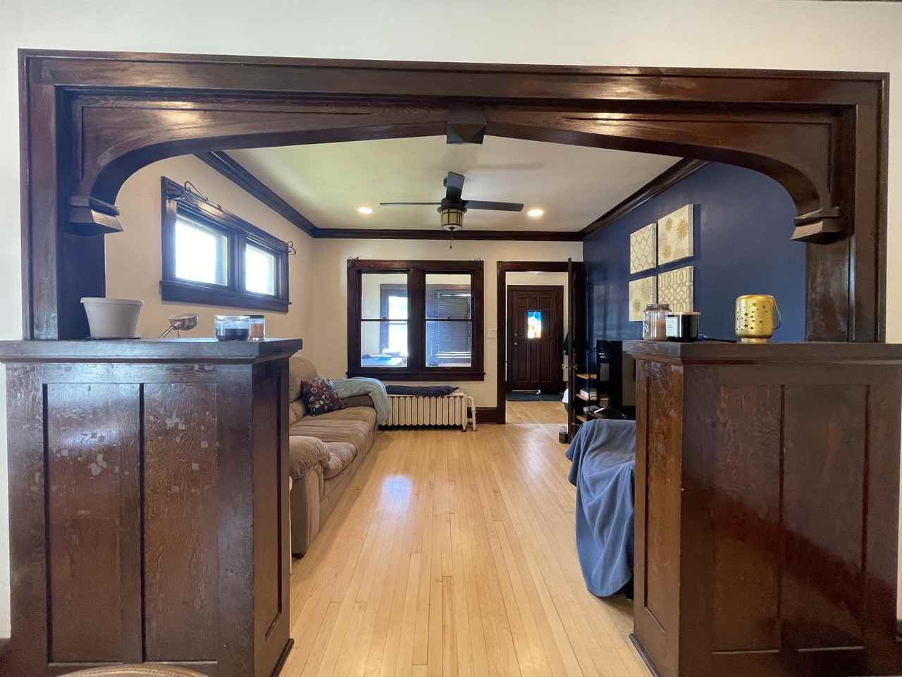 1056 Lexington Pkwy N #0 - Photo 3 of 19