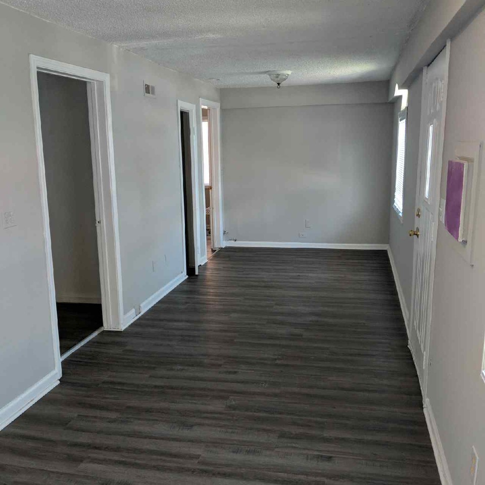 482 S Water Ave #2 - Photo 3 of 12