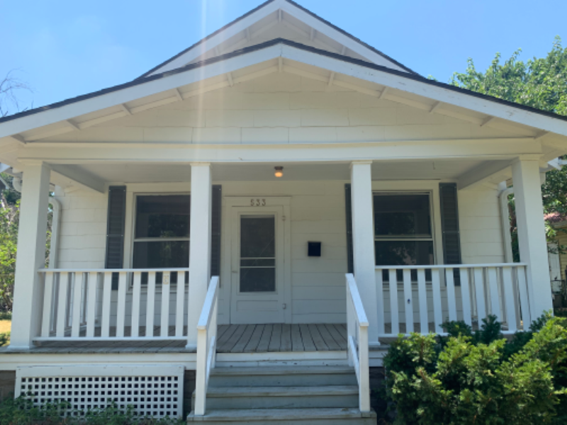 533 E 9th St - Photo 3 of 31