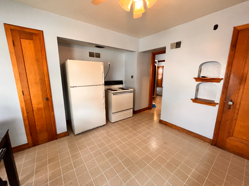 3303 N 52nd St - Photo 2 of 5