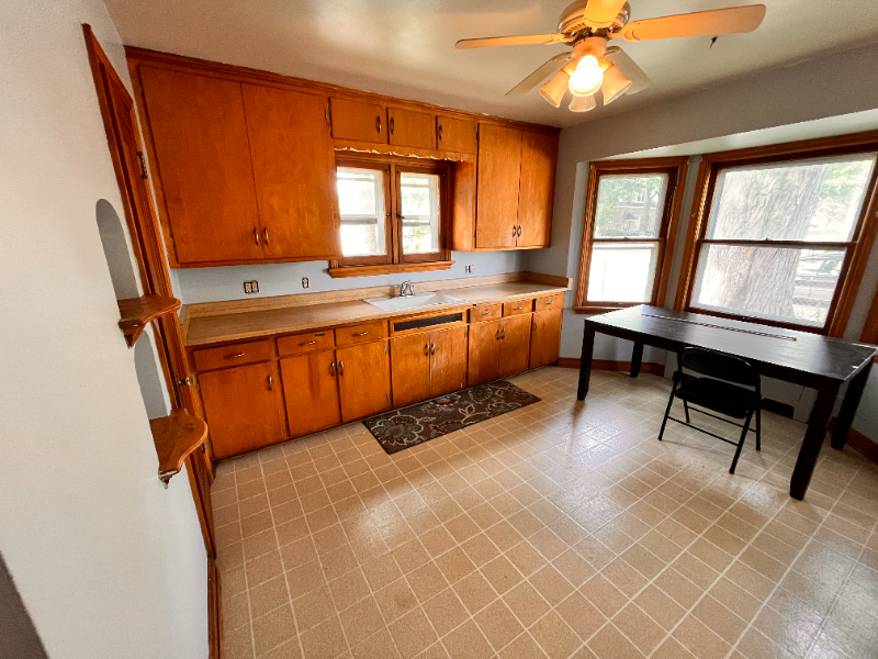 3303 N 52nd St - Photo 3 of 5