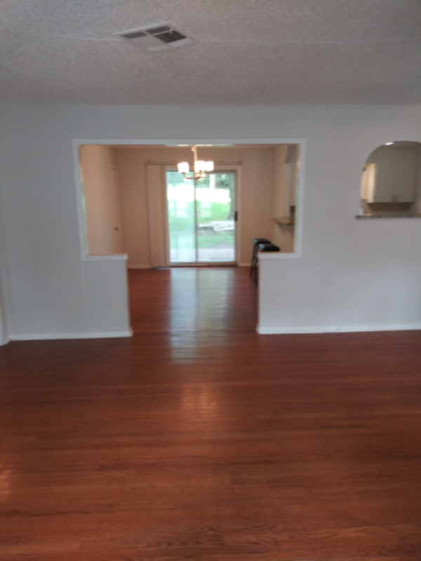 7320 Maringo Dr - Photo 3 of 11