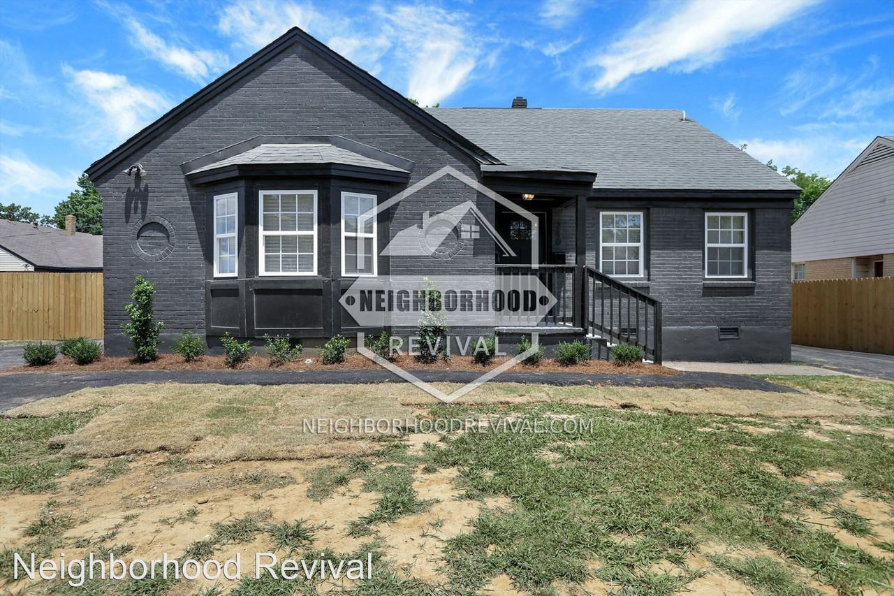 Newly Renovated by Neighborhood Revival 3238 Walnut Grove Rd, Memphis