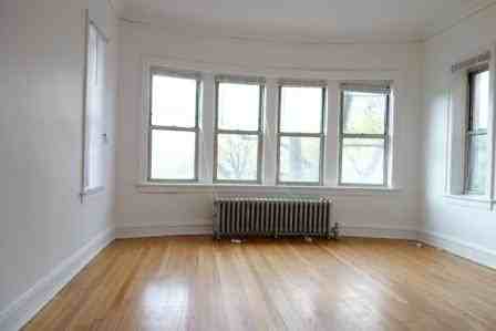 8253-59 S Ingleside Ave - Photo 3 of 5