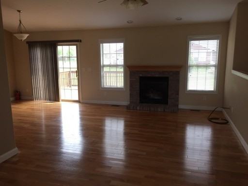 1300 Harborway Dr - Photo 2 of 14