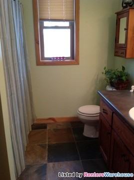 7815 Keystone Rd - Photo 3 of 11