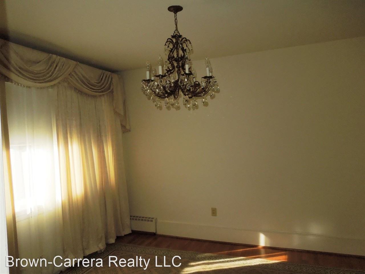 560 E G St - Photo 3 of 8