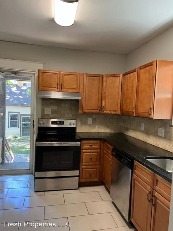 5806 Ridge Ave - Photo 3 of 17