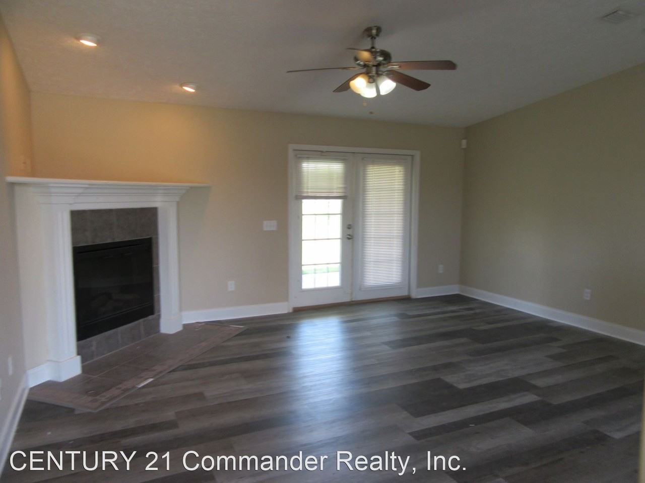 5439 Nicole Blvd - Photo 3 of 14