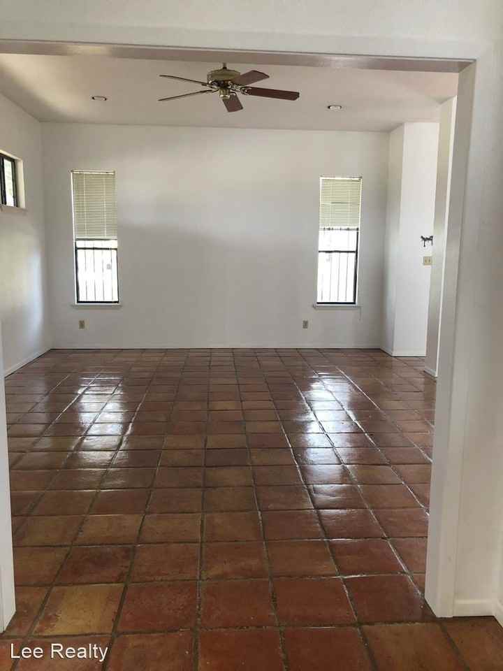 600 E Olympia Ave - Photo 2 of 10