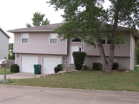 3004 Wilson Dr - Photo 3 of 25