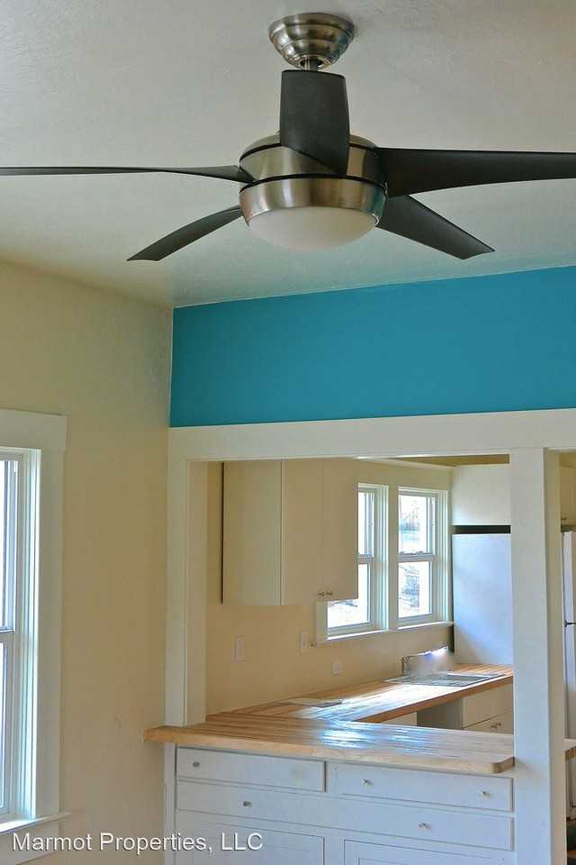 412 Roberts - Photo 2 of 12