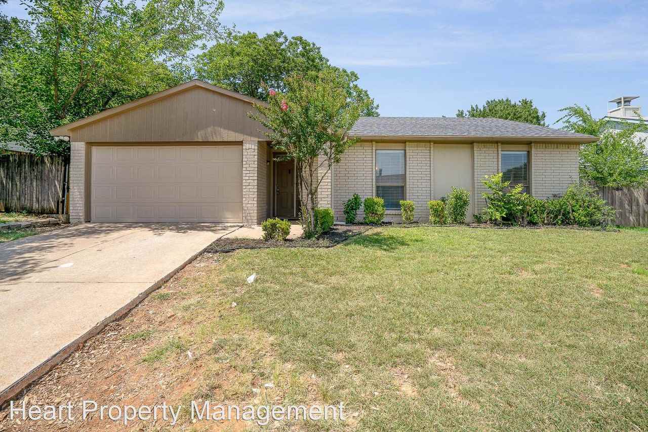 3724 Bridalwreath Dr - Photo 2 of 23