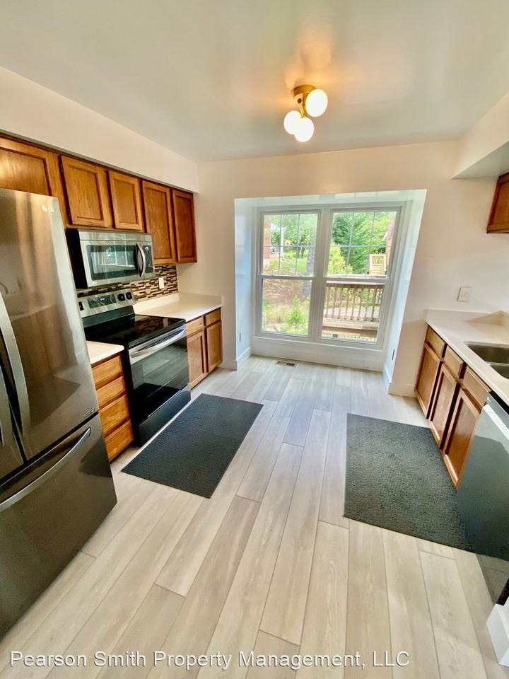 18 Brookmeade Ct - Photo 3 of 19