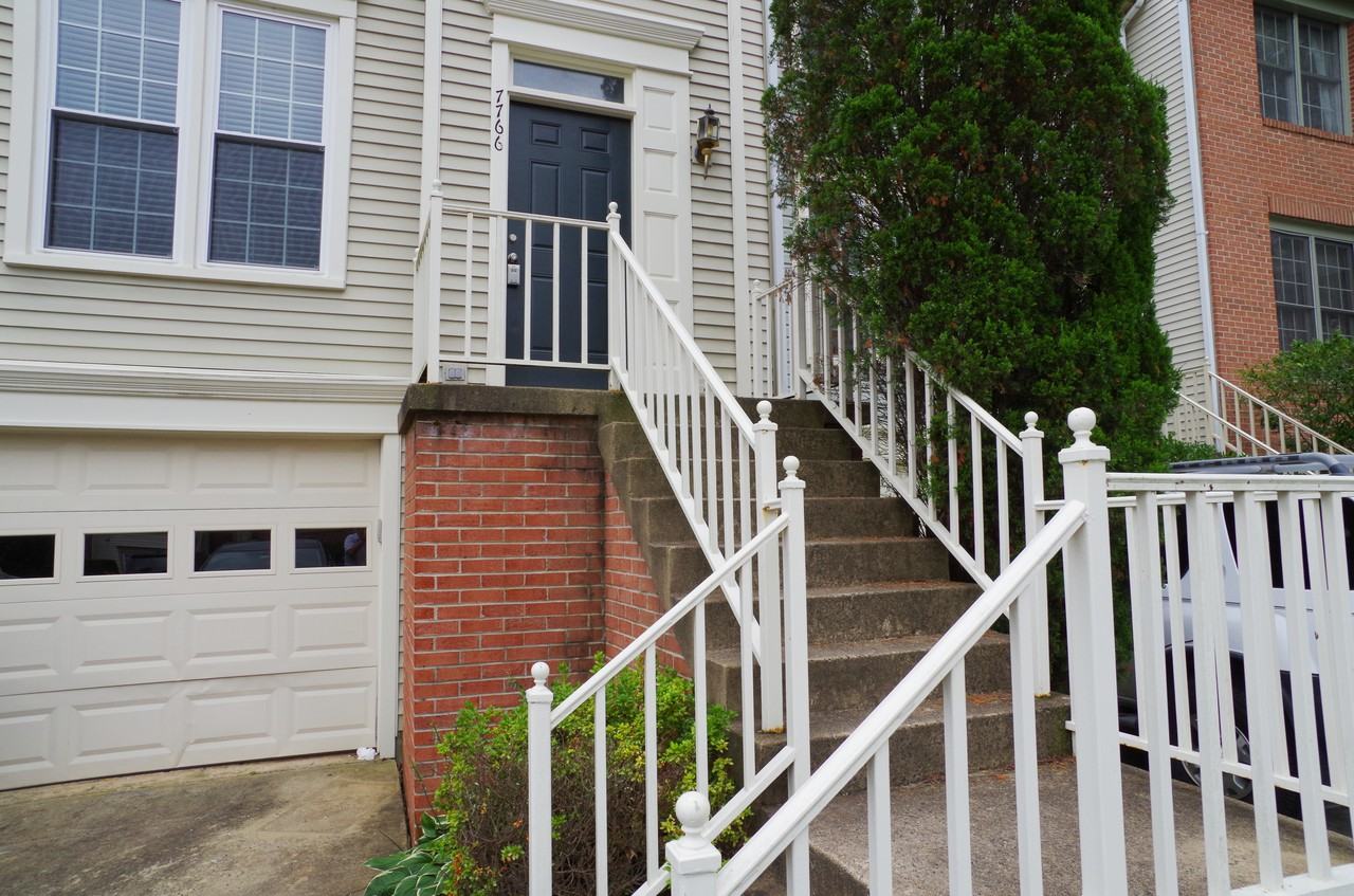 7766 Black Horse Ct - Photo 2 of 16