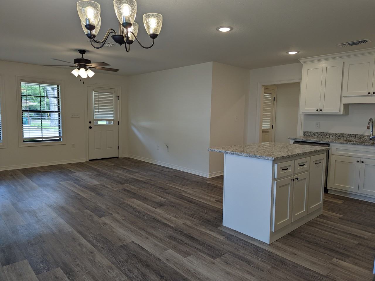 111 Williams St - Photo 6 of 24