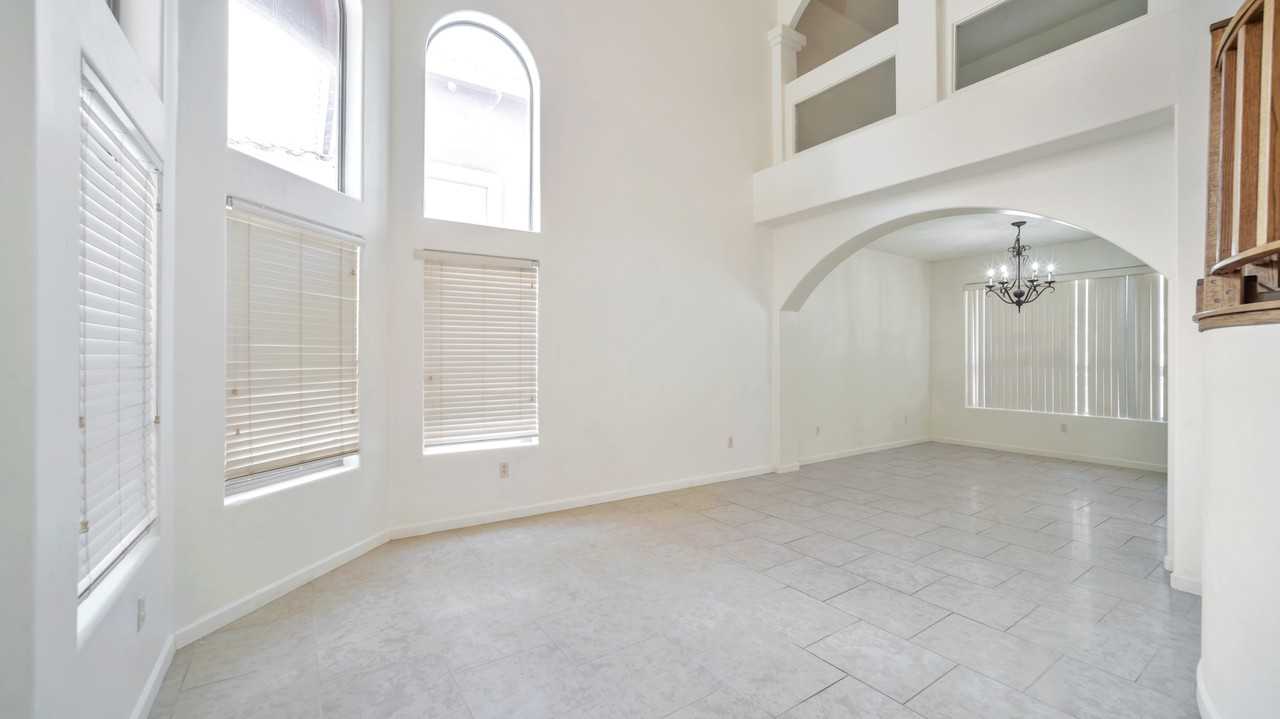 15400 S Camino Agua Azul - Photo 4 of 25