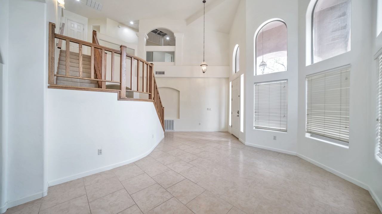 15400 S Camino Agua Azul - Photo 5 of 25