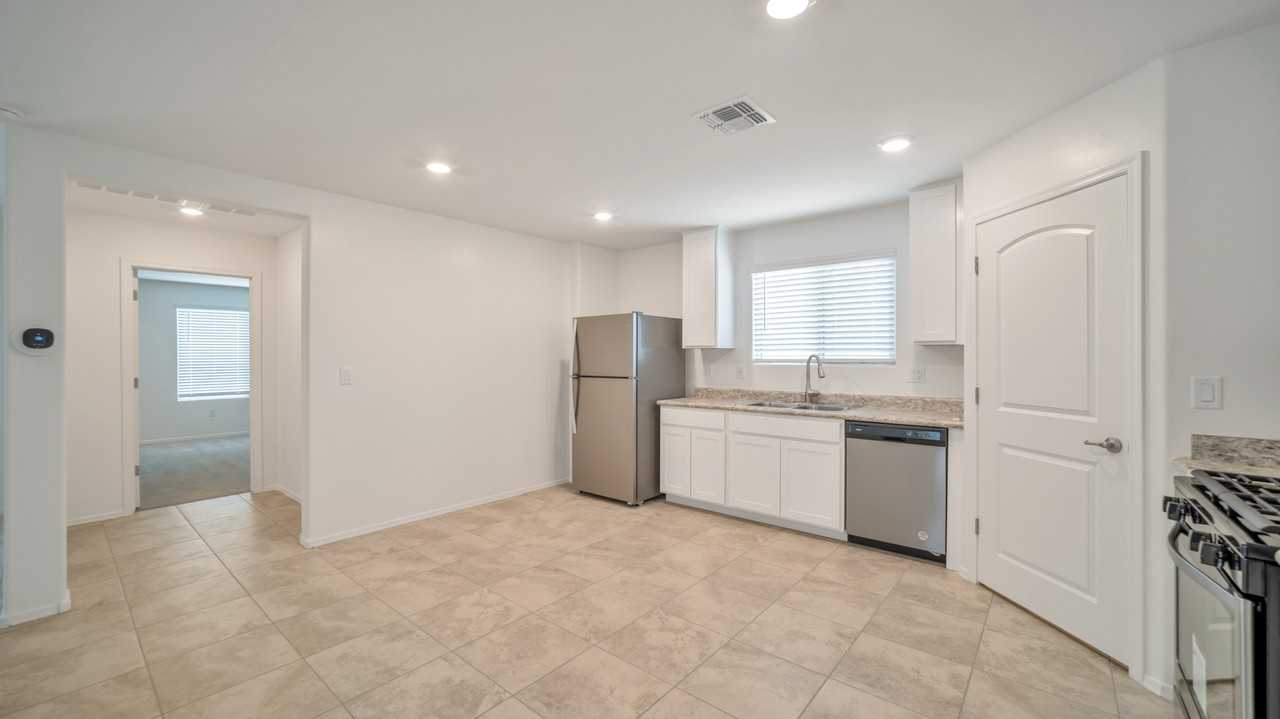 7936 S Golden Bell Dr - Photo 6 of 27