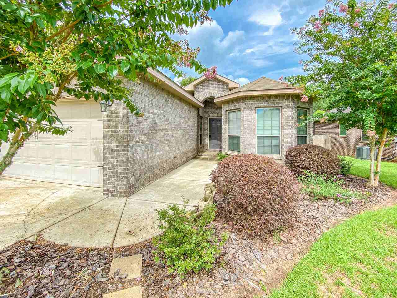 10686 Dunmore Dr - Photo 2 of 23