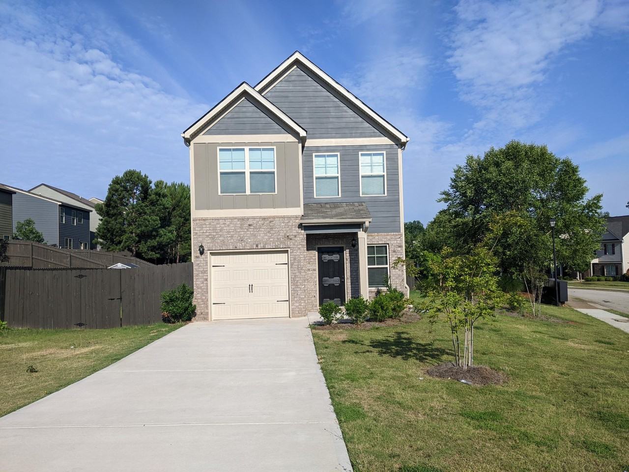 711 Galveston Way