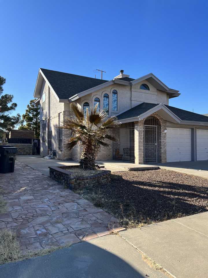 2905 Gilberto Avila St - Photo 3 of 28