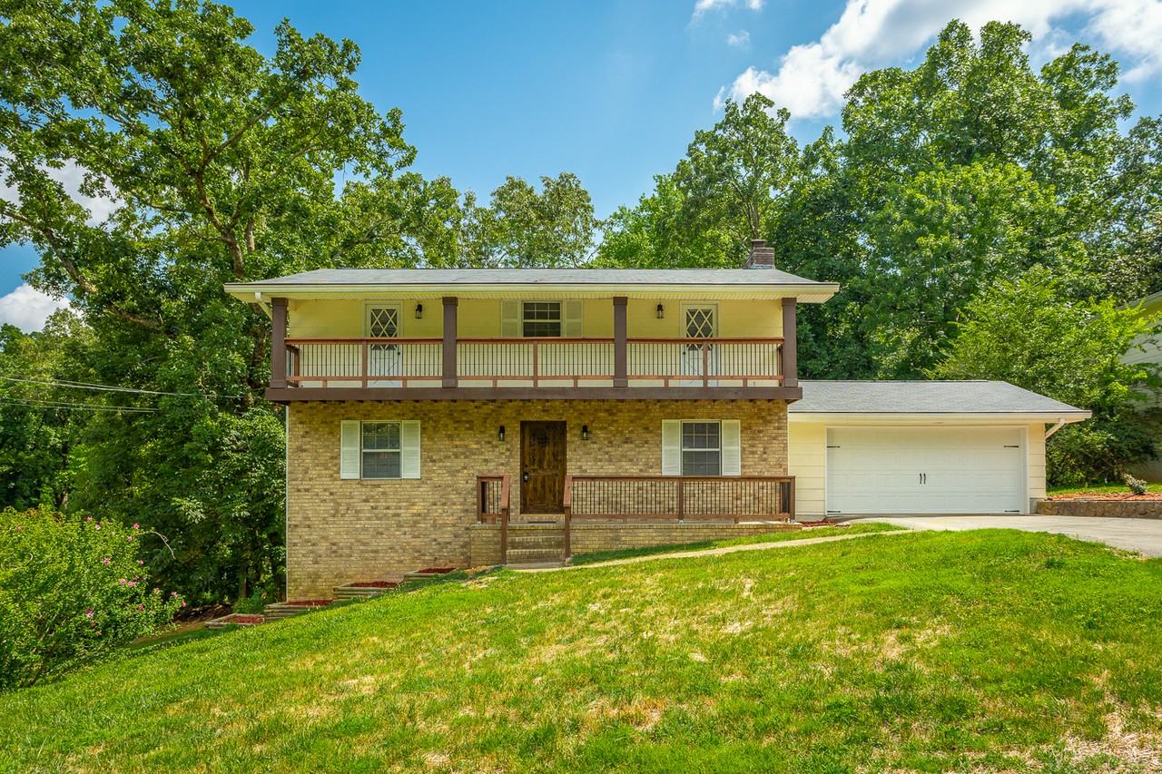 508 Briar Park Ln - Photo 2 of 32