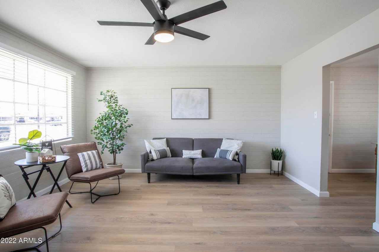 2310 N 39th Ln - Photo 3 of 16