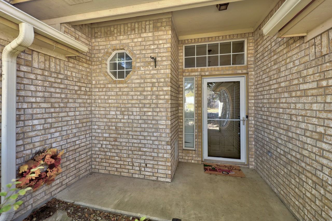 5301 Williams Dr - Photo 3 of 18