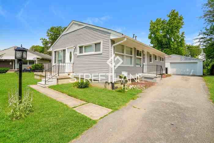 4632 Boynton Pl - Photo 3 of 15