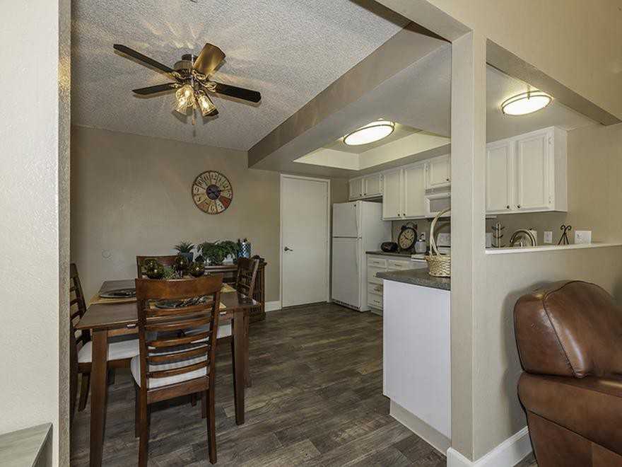 SPRING VILLAS APARTMENTS - Photo 4 of 18